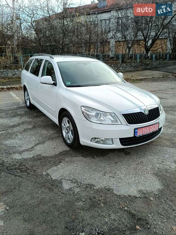 Универсал Skoda Octavia 2011 в Киеве фото 3 Универсал Skoda Octavia 2011 в Киеве
