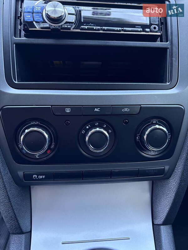Универсал Skoda Octavia 2010 в Дрогобыче фото 15 Универсал Skoda Octavia 2010 в Дрогобыче