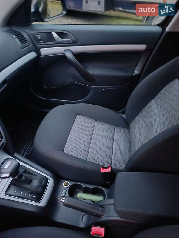 Лифтбек Skoda Octavia 2010 в Луцке фото 10 Лифтбек Skoda Octavia 2010 в Луцке