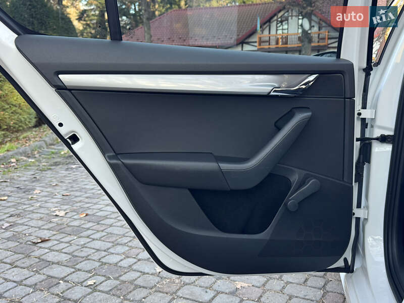 Ліфтбек Skoda Octavia 2016 в Дрогобичі