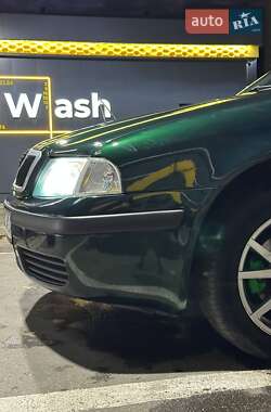 Ліфтбек Skoda Octavia 2002 в Харкові