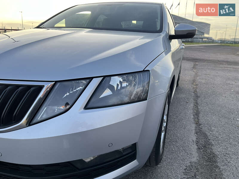 Лифтбек Skoda Octavia 2017 в Львове фото 5 Лифтбек Skoda Octavia 2017 в Львове