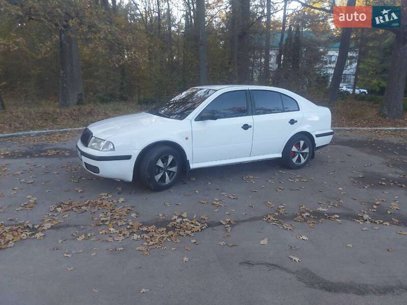 Лифтбек Skoda Octavia 2000 в Остроге