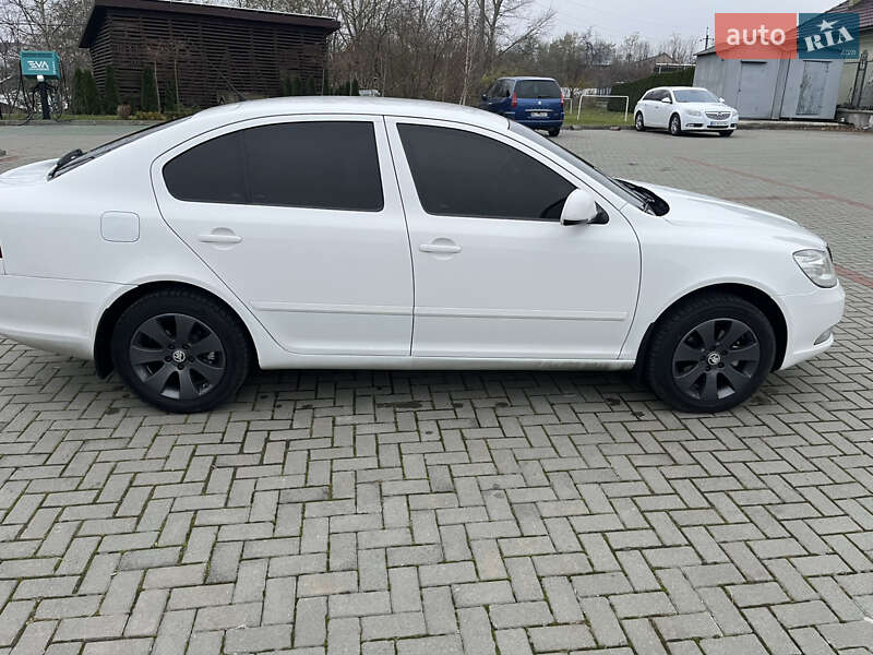 Лифтбек Skoda Octavia 2010 в Золочеве