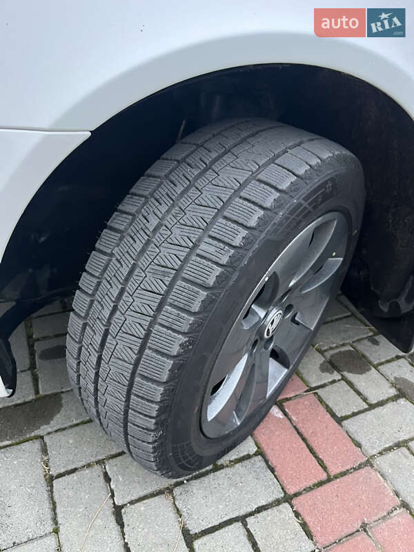 Лифтбек Skoda Octavia 2010 в Золочеве