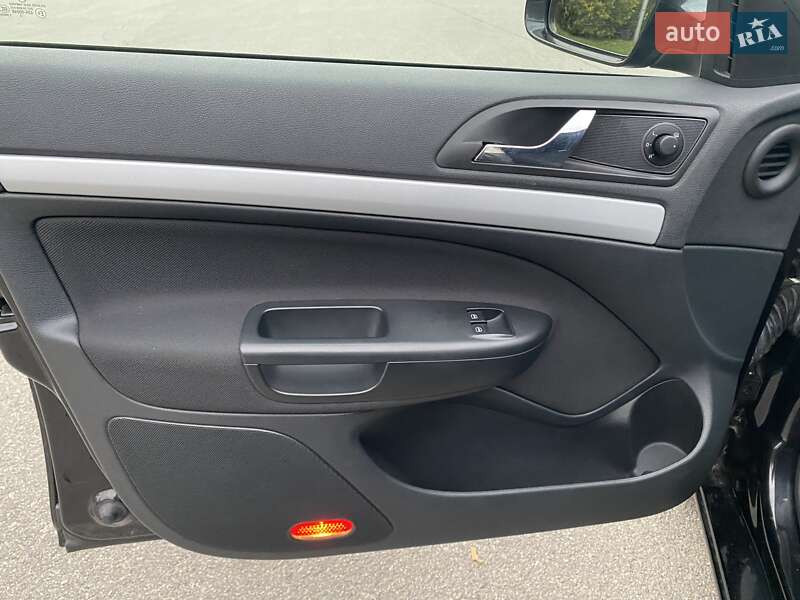 Универсал Skoda Octavia 2010 в Полтаве