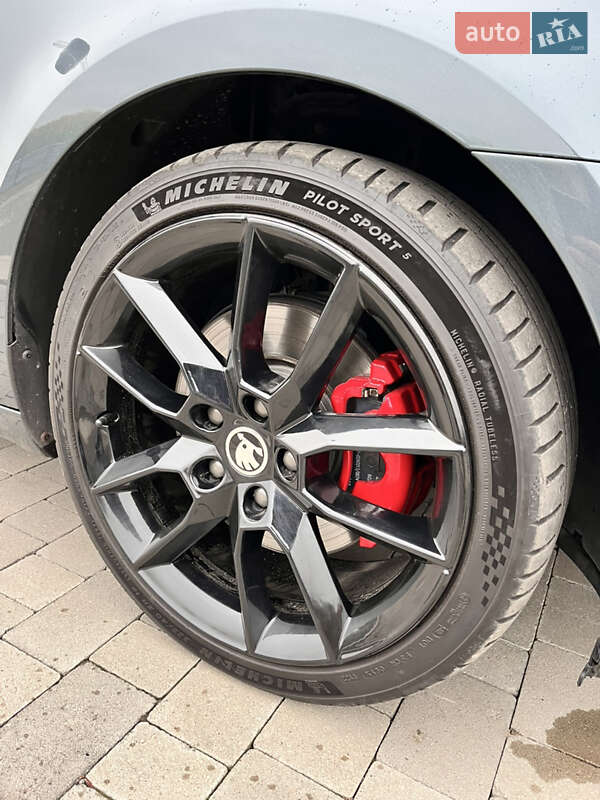 Универсал Skoda Octavia 2019 в Луцке