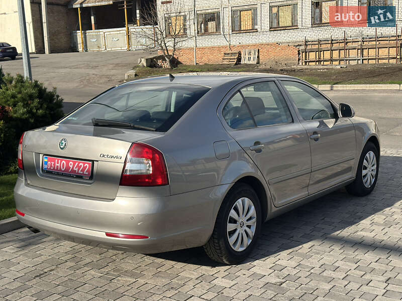 Лифтбек Skoda Octavia 2012 в Запорожье