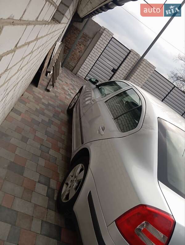 Лифтбек Skoda Octavia 2008 в Черкассах