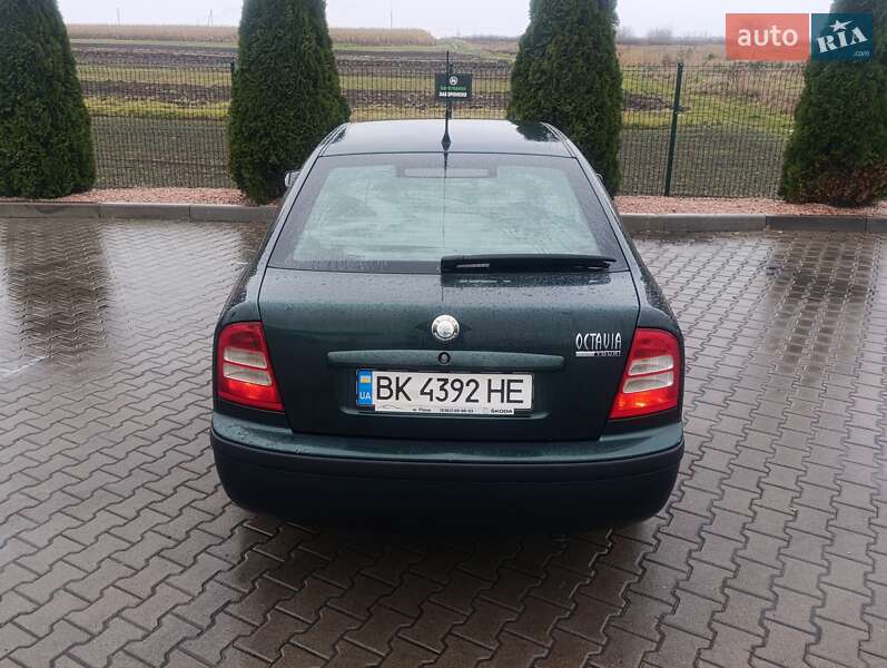 Ліфтбек Skoda Octavia 2006 в Рівному