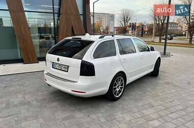 Универсал Skoda Octavia 2010 в Луцке