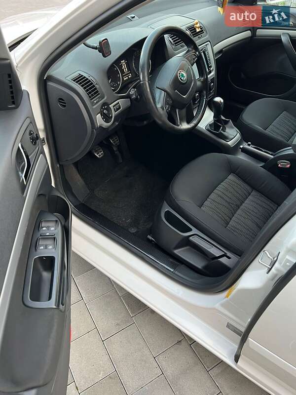 Универсал Skoda Octavia 2010 в Луцке фото 27 Универсал Skoda Octavia 2010 в Луцке