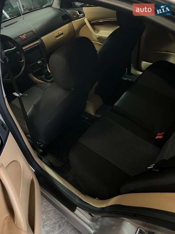 Ліфтбек Skoda Octavia 2000 в Хусті