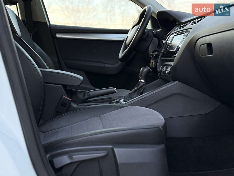 Универсал Skoda Octavia 2017 в Самборе фото 58 Универсал Skoda Octavia 2017 в Самборе