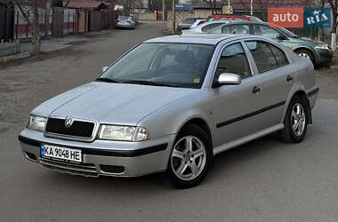 Лифтбек Skoda Octavia 1998 в Чернигове
