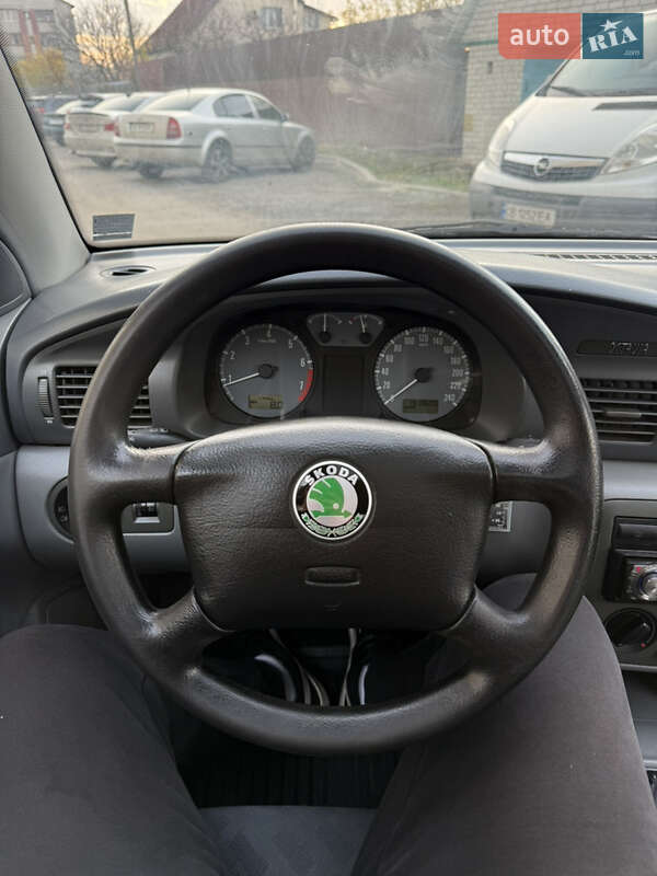 Лифтбек Skoda Octavia 1998 в Чернигове