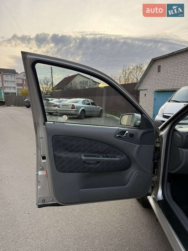 Лифтбек Skoda Octavia 1998 в Чернигове