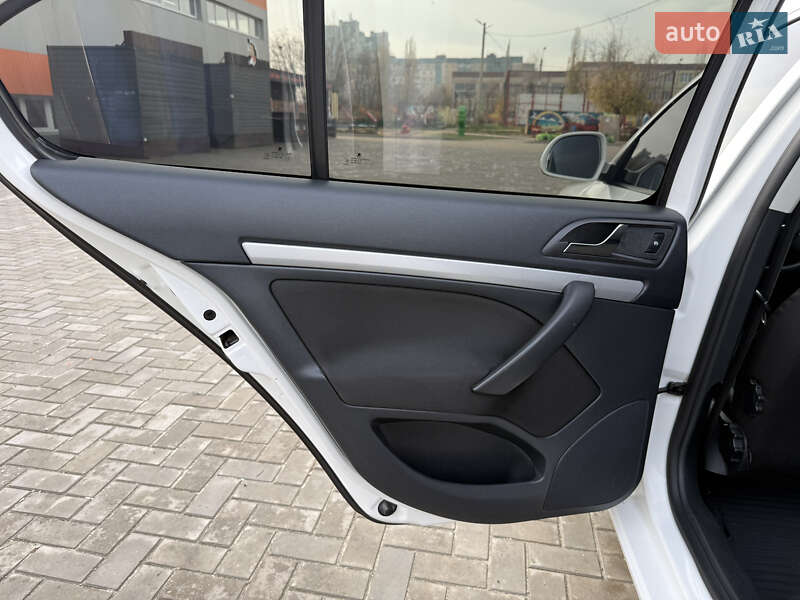 Лифтбек Skoda Octavia 2011 в Кривом Роге