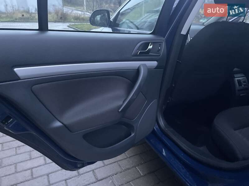 Лифтбек Skoda Octavia 2012 в Тернополе