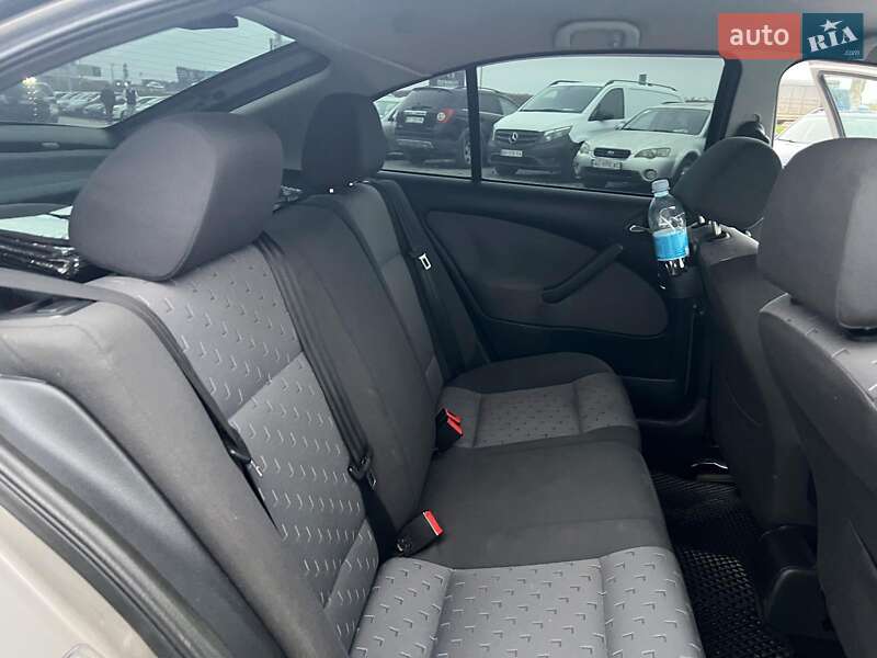 Лифтбек Skoda Octavia 2008 в Львове