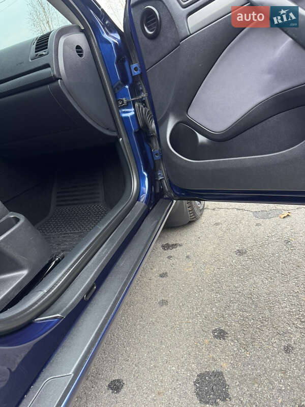 Лифтбек Skoda Octavia 2005 в Баре фото 22 Лифтбек Skoda Octavia 2005 в Баре