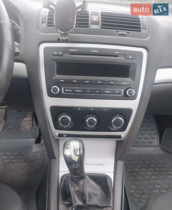 Лифтбек Skoda Octavia 2010 в Сумах