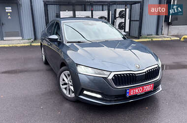 Лифтбек Skoda Octavia 2021 в Ужгороде