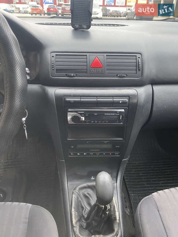 Ліфтбек Skoda Octavia 2003 в Тернополі