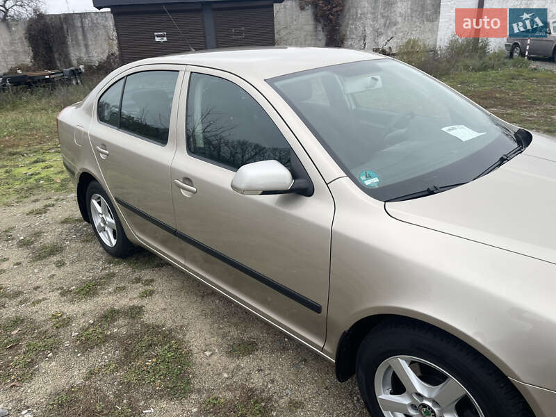 Лифтбек Skoda Octavia 2005 в Умани