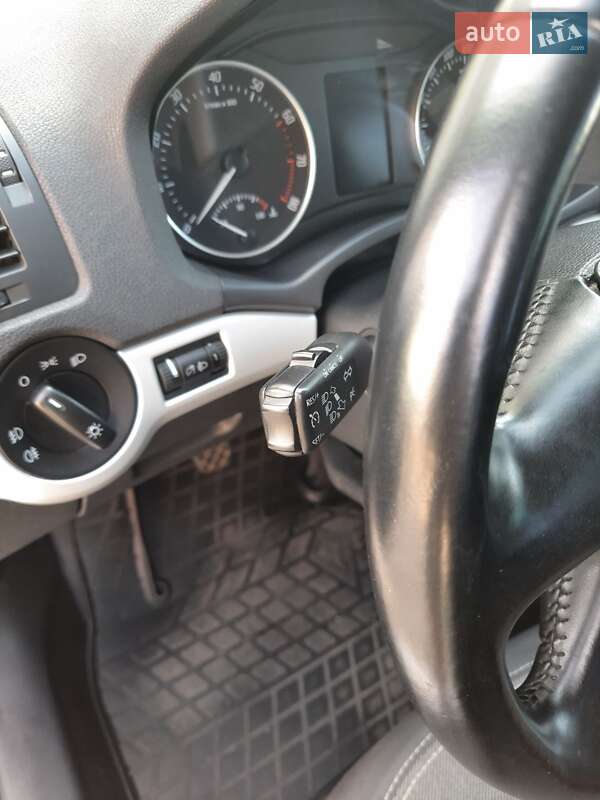 Лифтбек Skoda Octavia 2011 в Южном фото 5 Лифтбек Skoda Octavia 2011 в Южном