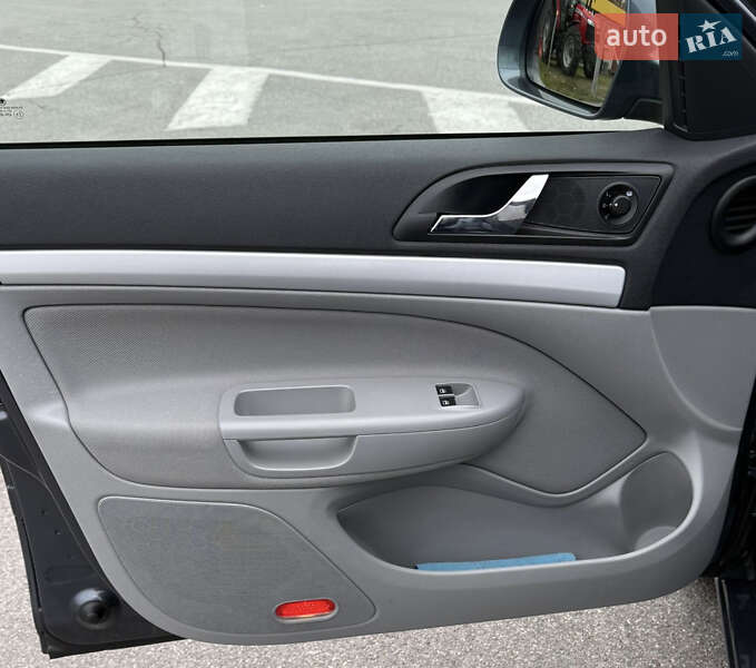 Универсал Skoda Octavia 2009 в Виннице