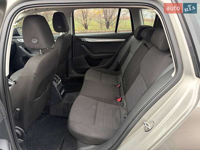 Универсал Skoda Octavia 2013 в Кривом Роге
