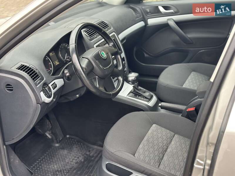 Универсал Skoda Octavia 2011 в Луцке фото 18 Универсал Skoda Octavia 2011 в Луцке