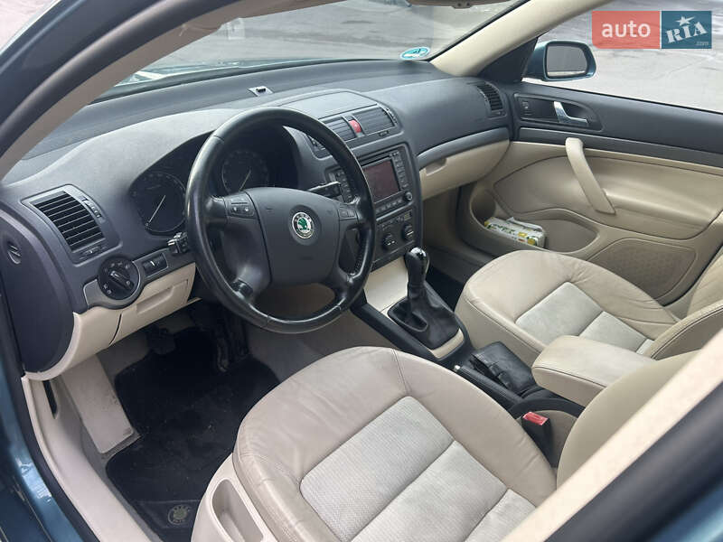 Лифтбек Skoda Octavia 2006 в Днепре