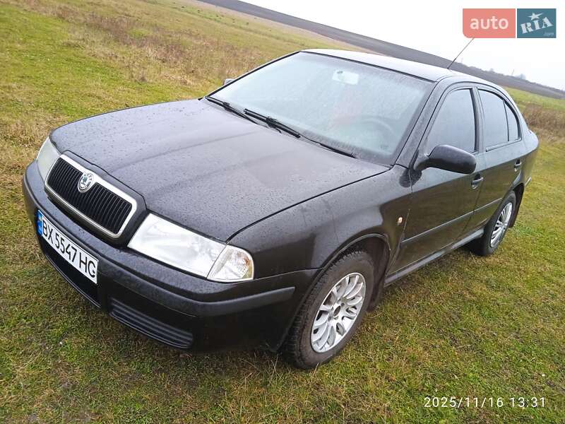 Лифтбек Skoda Octavia 2003 в Белогорье