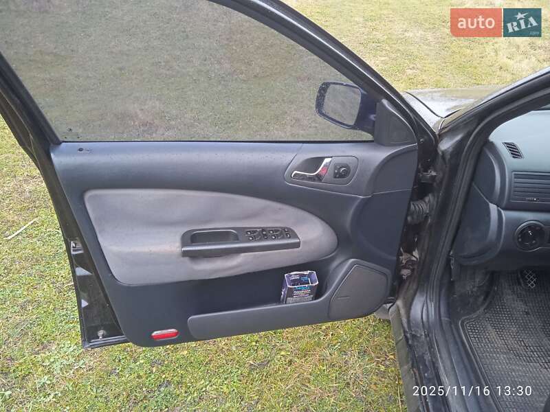 Лифтбек Skoda Octavia 2003 в Белогорье