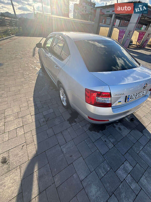 Лифтбек Skoda Octavia 2013 в Хусте