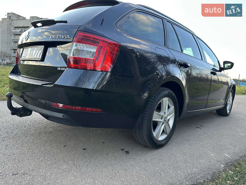 Универсал Skoda Octavia 2017 в Стрые