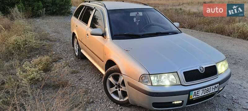 Універсал Skoda Octavia 2001 в Дніпрі