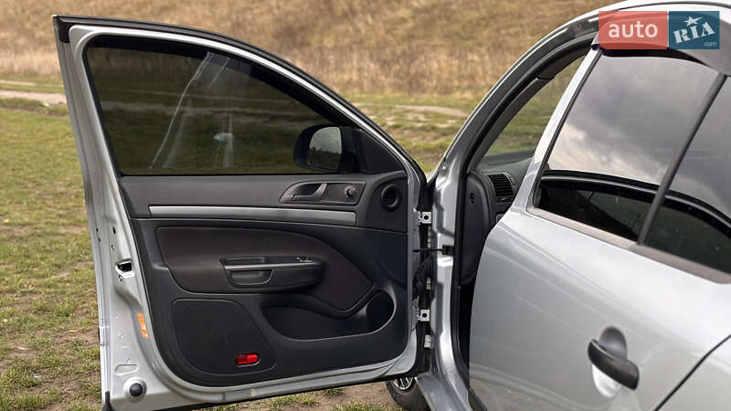 Лифтбек Skoda Octavia 2011 в Калиновке фото 11 Лифтбек Skoda Octavia 2011 в Калиновке