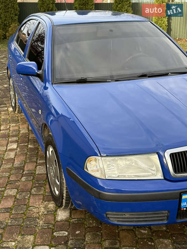 Лифтбек Skoda Octavia 2004 в Городенке