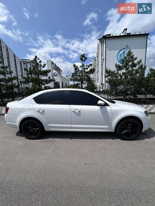 Лифтбек Skoda Octavia 2013 в Киеве фото Лифтбек Skoda Octavia 2013 в Киеве