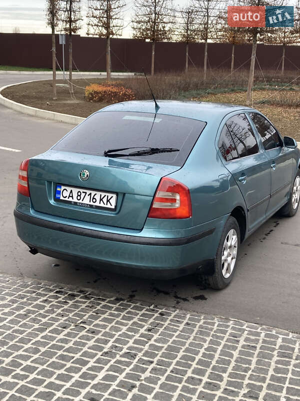 Лифтбек Skoda Octavia 2006 в Умани