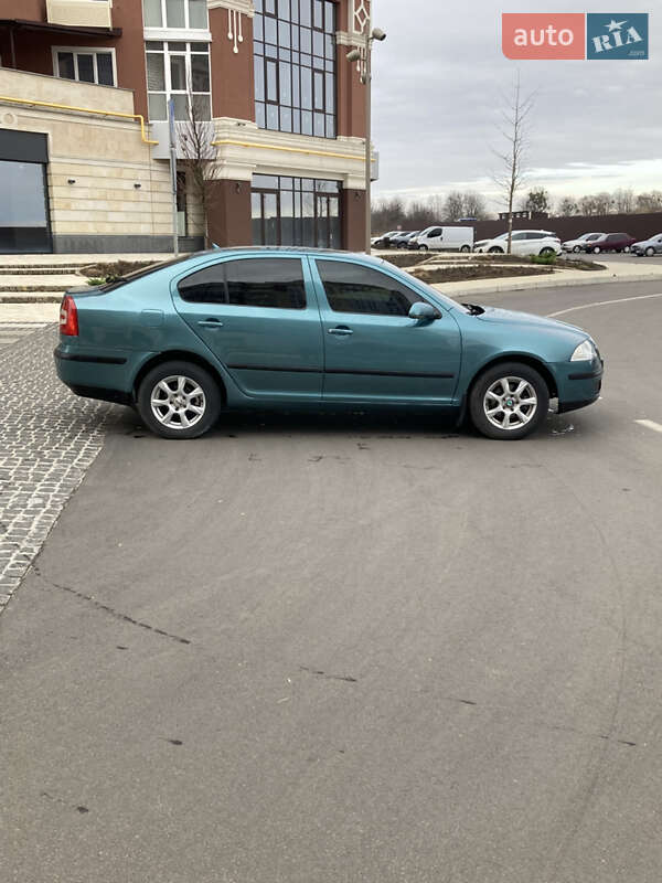 Лифтбек Skoda Octavia 2006 в Умани