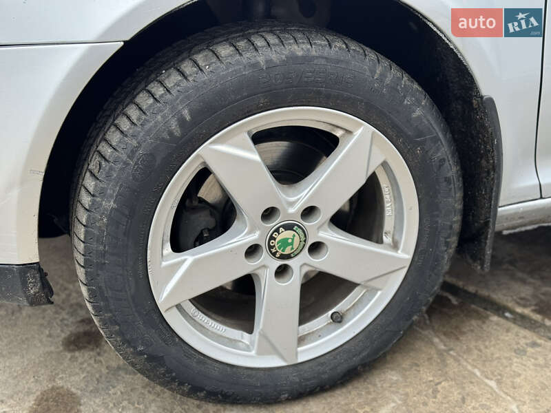 Лифтбек Skoda Octavia 2007 в Новом Буге