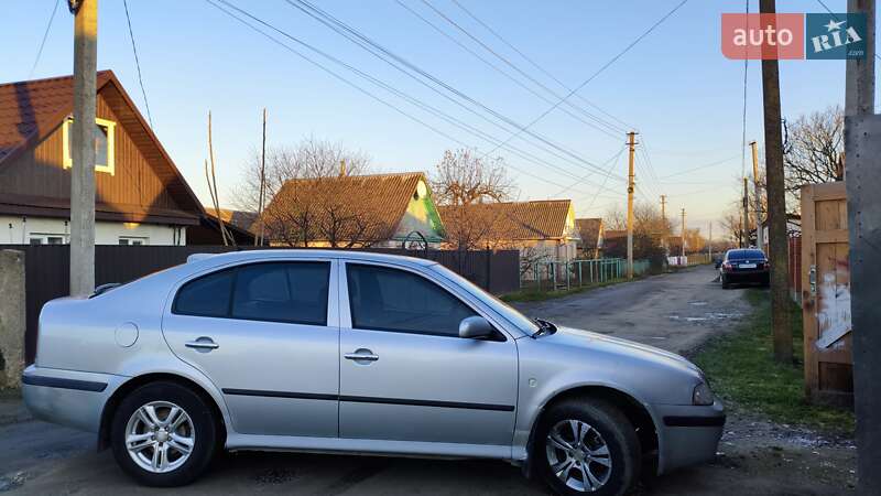 Лифтбек Skoda Octavia 2006 в Изяславе