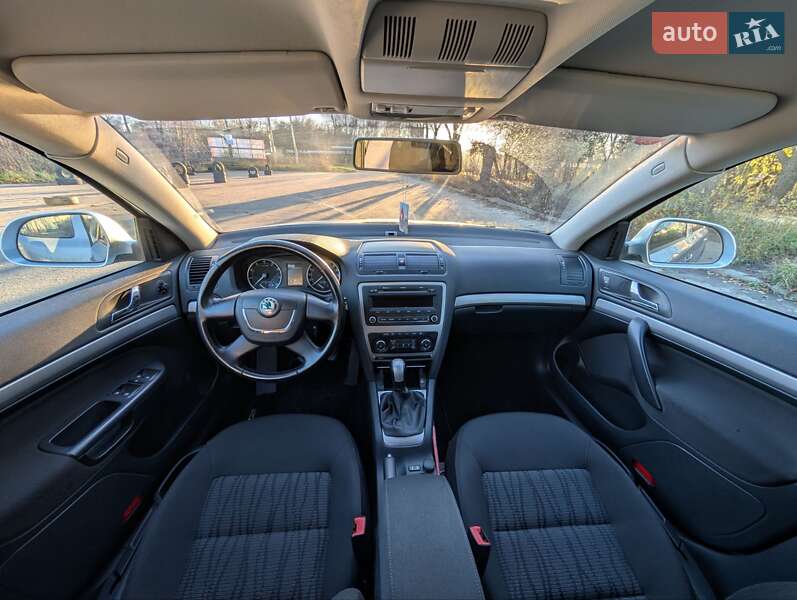 Универсал Skoda Octavia 2010 в Луцке