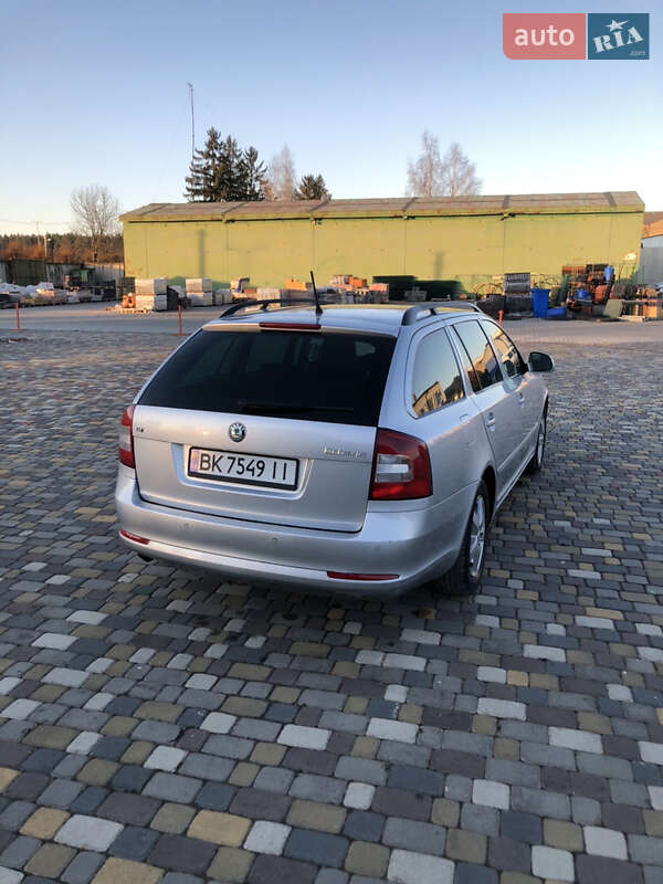 Универсал Skoda Octavia 2012 в Бродах