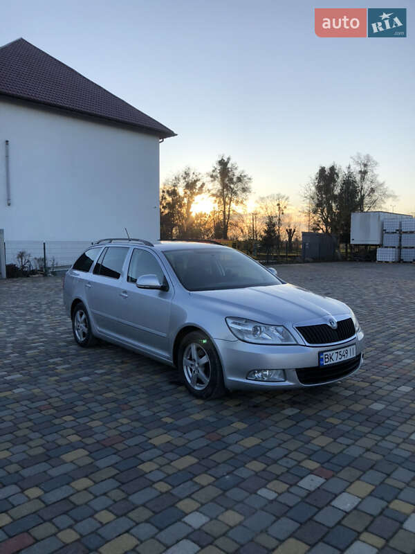Универсал Skoda Octavia 2012 в Бродах