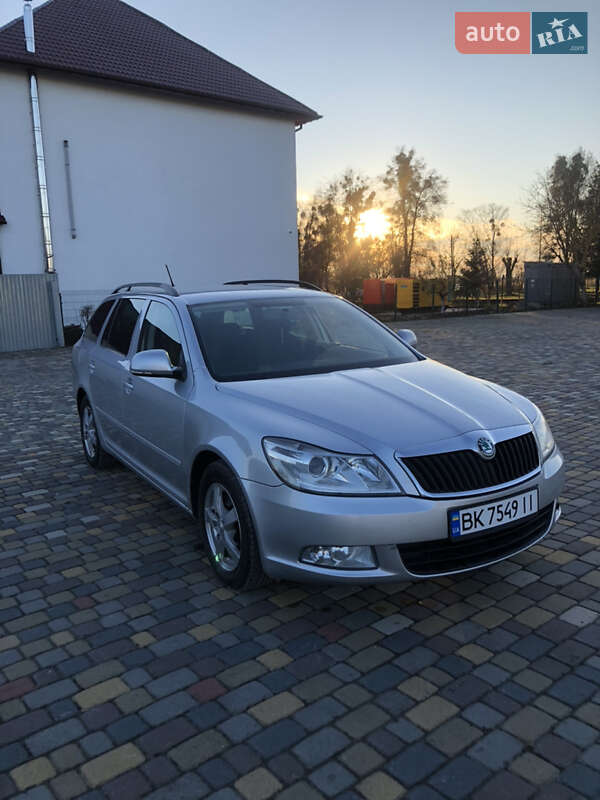 Универсал Skoda Octavia 2012 в Бродах